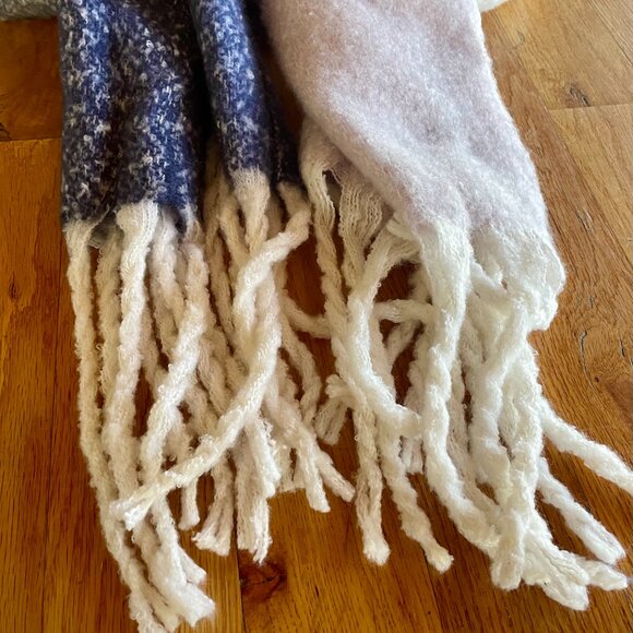 Mixit Ombre Scarf Blue Pink White Fringe | Soft Cozy Winter Wrap 80x20 | Chunky - Picture 4 of 5